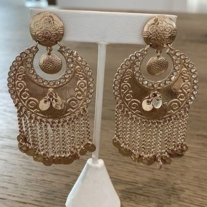 Gold tone fashion earrings